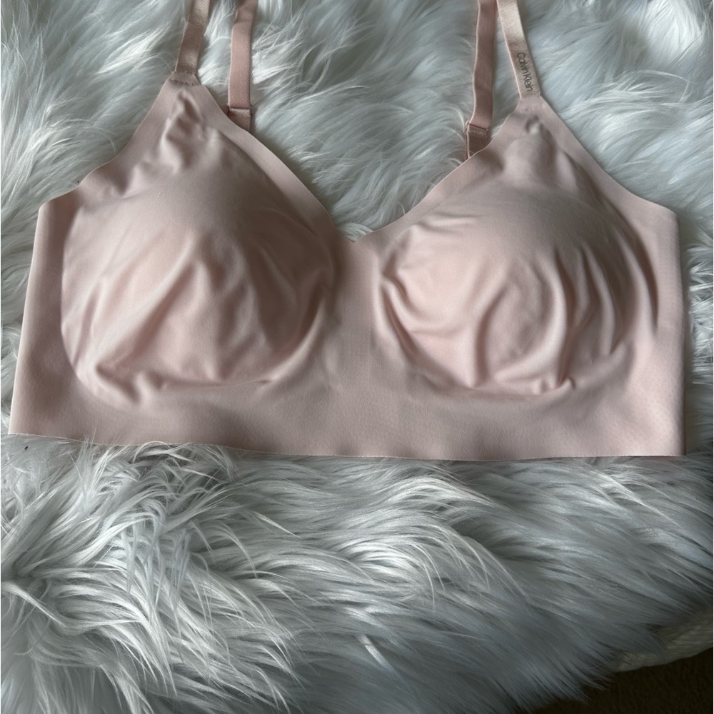 Calvin Klein Invisible Comfort Lightly lined Triangle Bralette